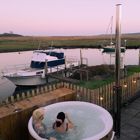 Hot Tub With A View - Christchurch Harbour Ngoại thất bức ảnh