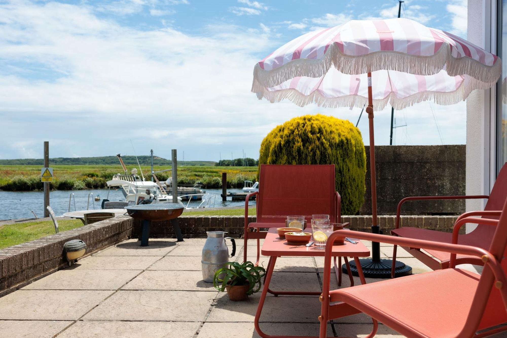 Hot Tub With A View - Christchurch Harbour Ngoại thất bức ảnh