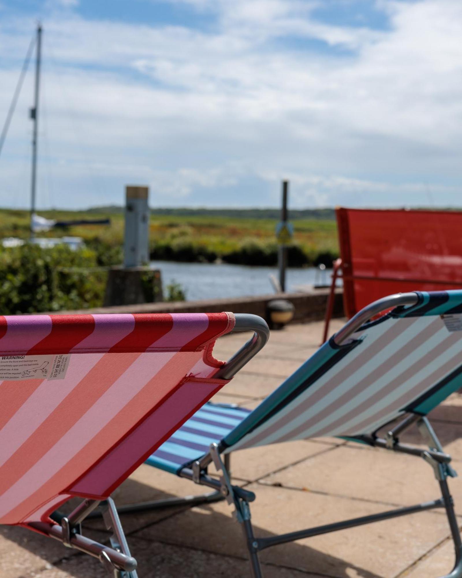 Hot Tub With A View - Christchurch Harbour Ngoại thất bức ảnh